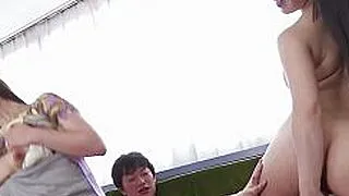 日本家庭主妇小野玛利亚和京野结衣进行了群交（未删减版）。
