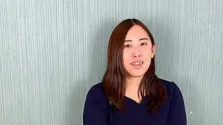 Chika 1. 丰满可爱的日本女孩，拥有傲人的胸部，讲述她的性经历。业余胖妞亚洲女孩用性玩具享受自慰的乐趣。BBW POV OSAKAPORN