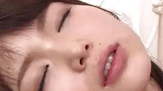 性感老派的性爱，由美味的篠惠美和她的猛男主演。这对充满欲望的二人组开始了——亚洲色情片的巅峰之作！
